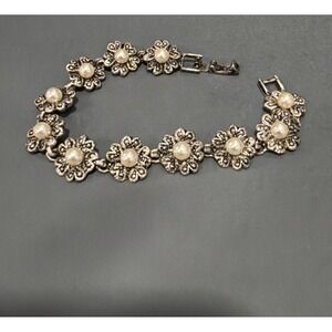 Floral Bracelet Silver Tone Imitation Pearl Link  Antiqued Tone Filigree 6.75"